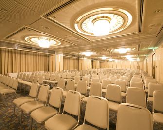 Shin Osaka Washington Hotel Plaza - Osaka - Sala de reuniones