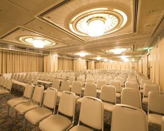 Shin Osaka Washington Hotel Plaza - Osaka - Salle de réunion