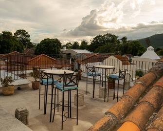 Hotel La Villa Serena - Antigua - Balcony