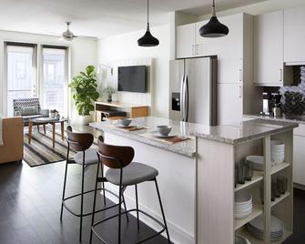 Sentral East Austin at 1614 E Sixth - Austin - Kitchen