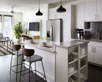 Sentral East Austin at 1614 E Sixth - Austin - Kitchen