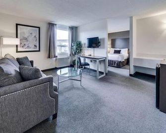Heritage Inn Hotel & Convention Centre - Pincher Creek - Pincher Creek