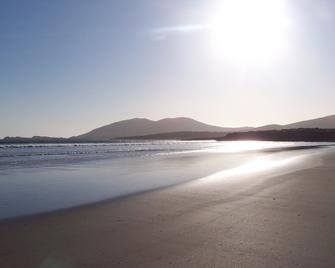 Traditional style cottage free WiFi short walk from Reenroe Beach Ballinskelligs - Waterville - Strand
