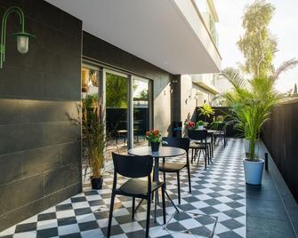 Liv Urban Larnaca - Lárnaca - Patio