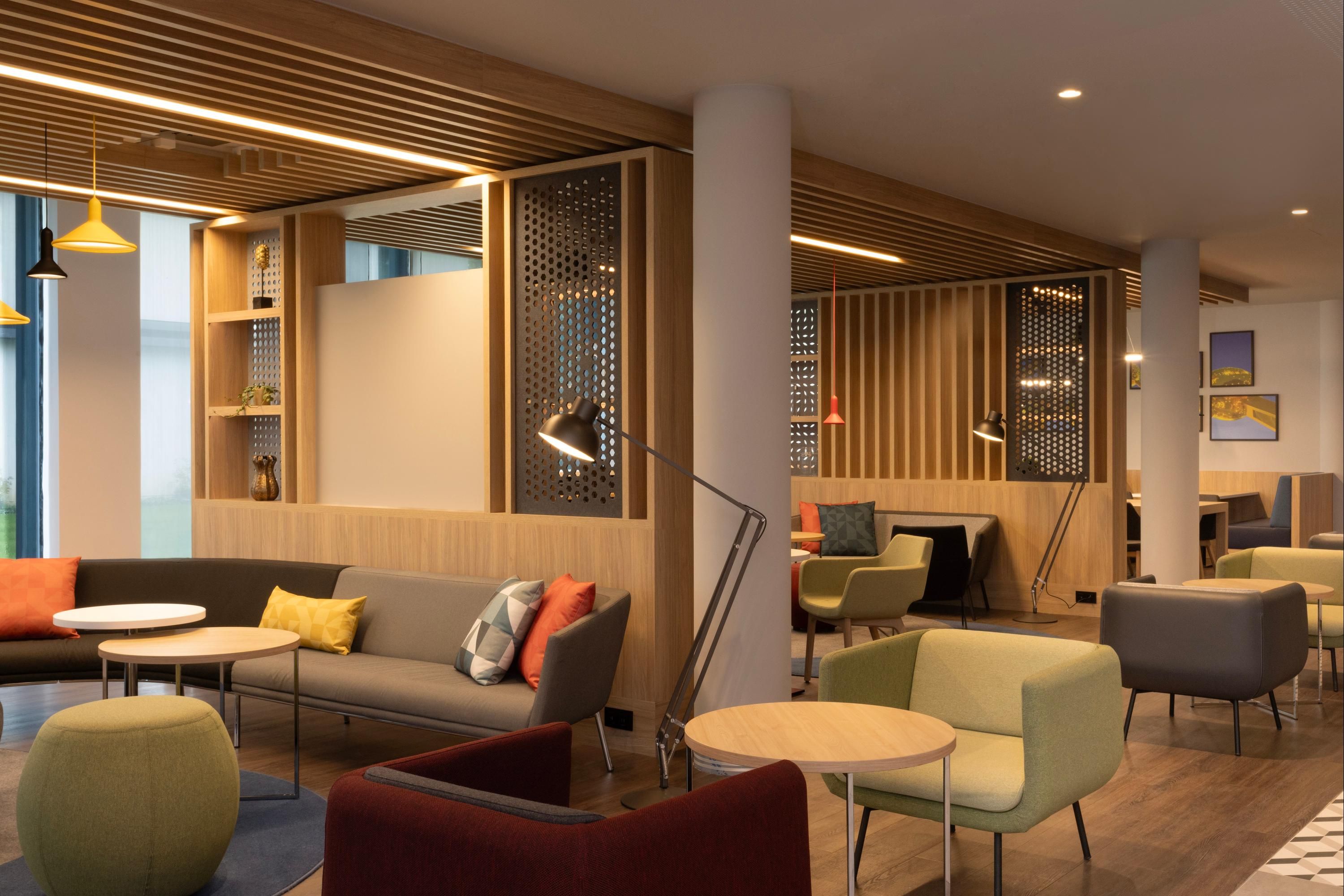 Holiday Inn Express Brussels - Airport By IHG thumbnail 2