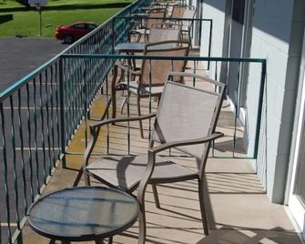 Northwoods Inn Llc - Barnum - Balcón