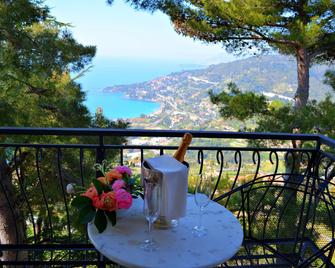 La Riserva di Castel d'Appio- Charme & Relax - Vintimille - Balcon