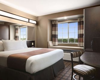 Microtel Inn & Suites by Wyndham Kenedy/Karnes City - Kenedy - Ložnice