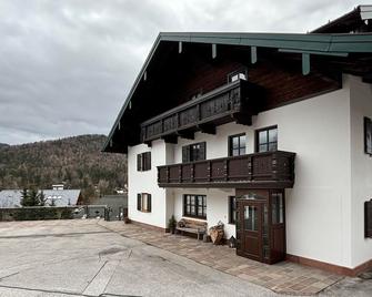 Pension Stöllinger mit Traumausblick - Fuschl am See - Gebäude