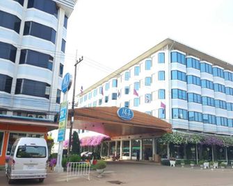 The Majestic Sakon Nakhon Hotel - Sakon Nakhon - Gebäude
