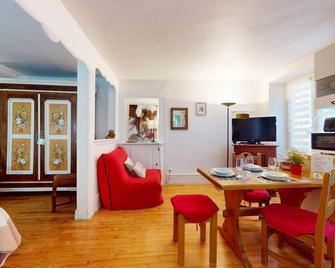 le logis du marechal with access to lounge - Colmar - Essbereich