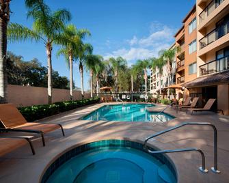 Courtyard by Marriott Orlando East/UCF Area - Orlando - Pool