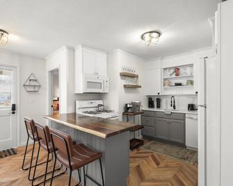 Captain Gosnold Village - Hyannis - Kitchen