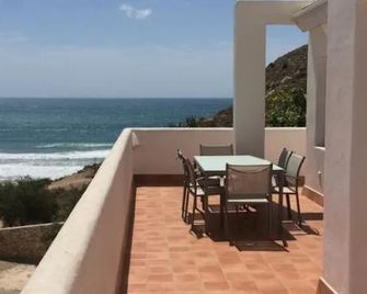 Real Agua Amarga Las Villas - Agua Amarga - Balkon