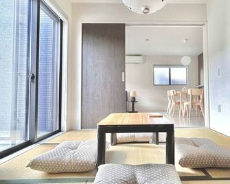 10 mins to Kumamoto Airport Modern 4BR House by Restavio - Ōzu