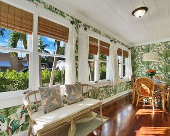 Casa Cielo Walk to Intracoastal & Antique Shops - ווסט פאלם ביץ' - מרפסת