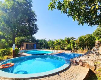 The Mountain Villa - Sasan Gir - Pool