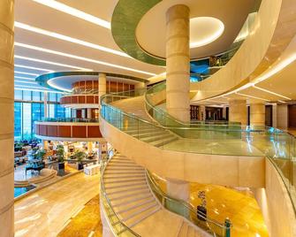 Sheraton Jinan Hotel - Jinan - Lobby