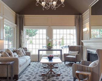 Wingate by Wyndham Bellingham Heritage Inn - בלינגהאם - טרקלין