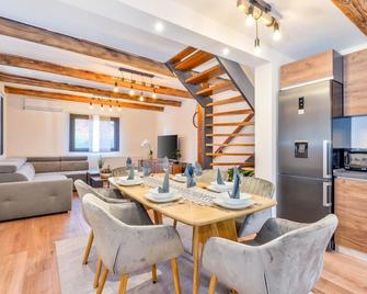 Beautiful Home in Stubicke Toplice With 3 Bedrooms, Wifi and Heated Swimming Pool - Stubičke Toplice - Comedor