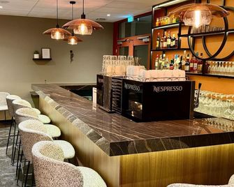 Neho Suites Saint Jean De Maurienne - Saint-Jean-de-Maurienne - Bar