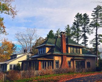 Charming Village Home on Hillcrest - Lake Placid - Gebäude