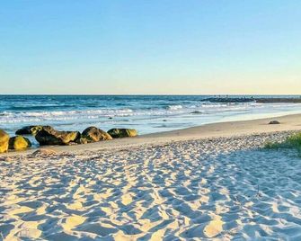 Downtown Westerly Getaway Near Beaches & Mystic! - Westerly - Beach
