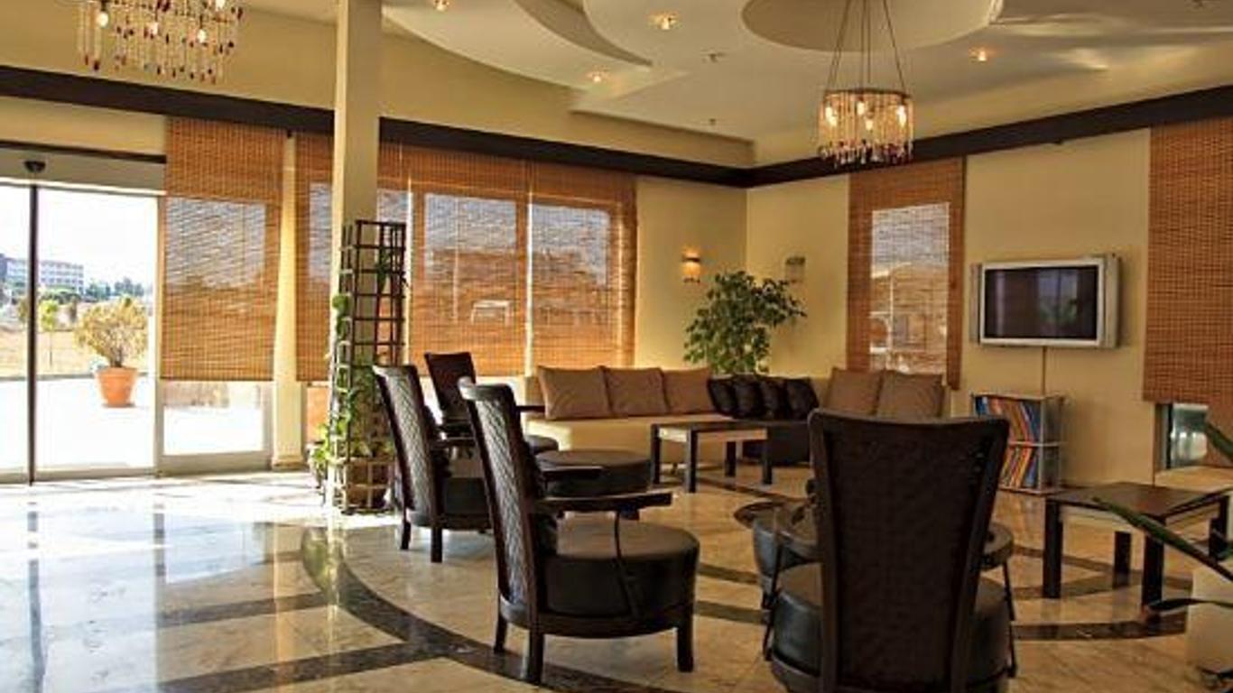 Lavitas Hotel