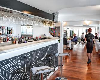 Centrally located one bedroom apartment - Gladstone - Bar