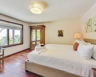 2br Castle On The Hill Wviews - San Francisco - Bedroom