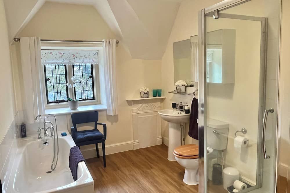 Parsonage House, Badminton - Badminton - Bathroom
