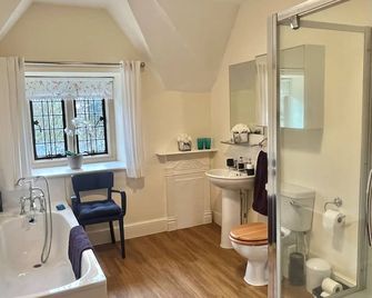Parsonage House, Badminton - Badminton - Bathroom