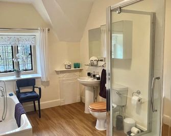 Parsonage House, Badminton - Badminton - Bathroom