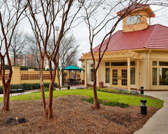 La Quinta Inn & Suites by Wyndham Greenville Haywood - Greenville - Bygning