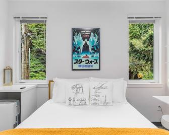 Darth Vader's Death Star Suite - Seattle - Bedroom