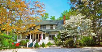 Oakland Cottage Bed And Breakfast - Asheville