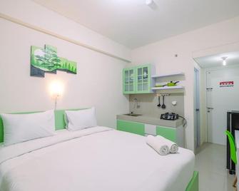 Comfortable And Minimalist Studio At Bogorienze Apartment - Bogor - Bedroom