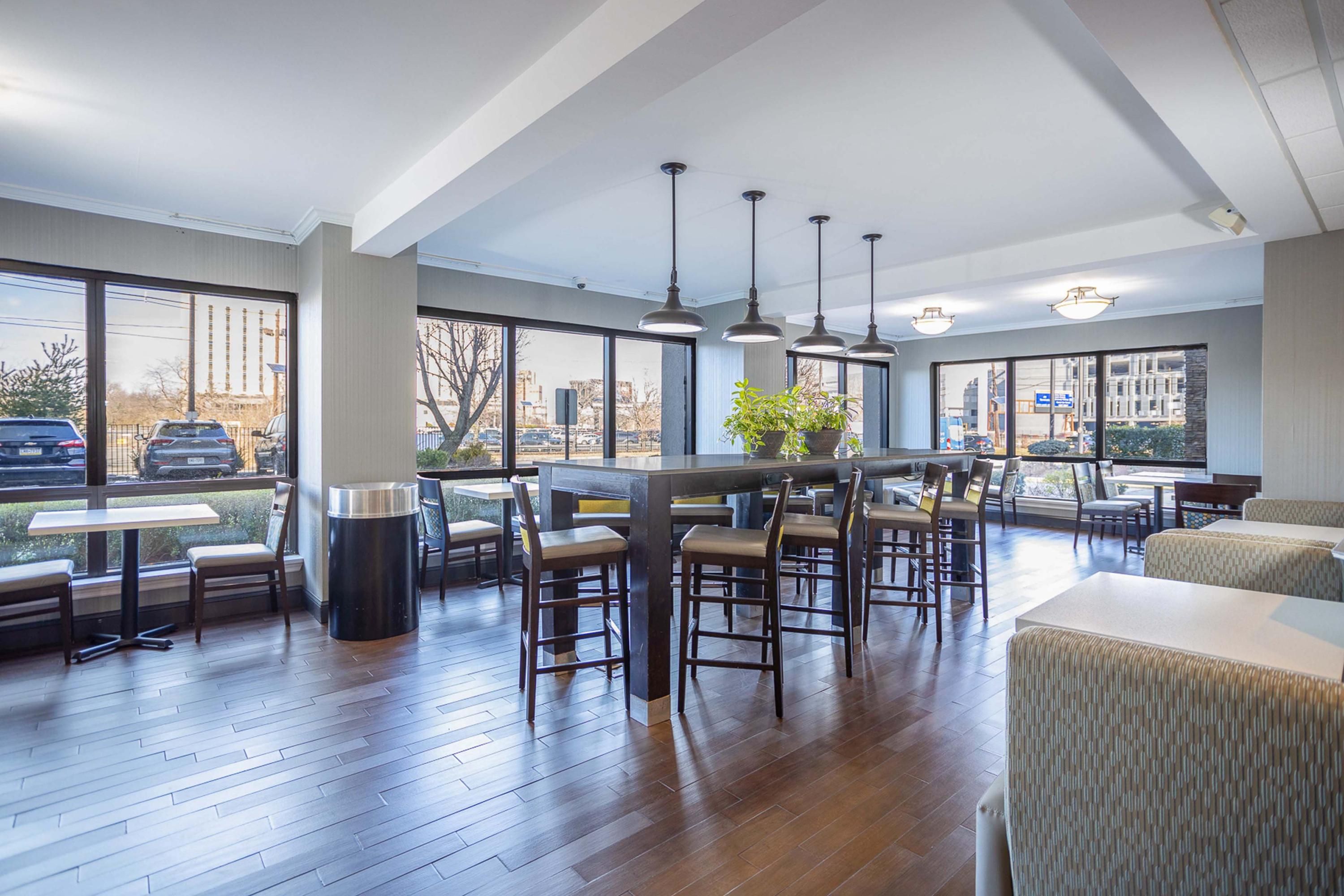 Holiday Inn Express Newark Airport – Elizabeth - Elizabeth - Restaurant