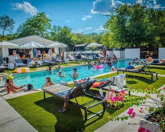 Melrose River Club Resort - San Marcos - Pool