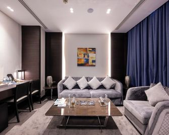 فندق رمادا إنكور الدوحة - الدوحة - غرفة معيشة