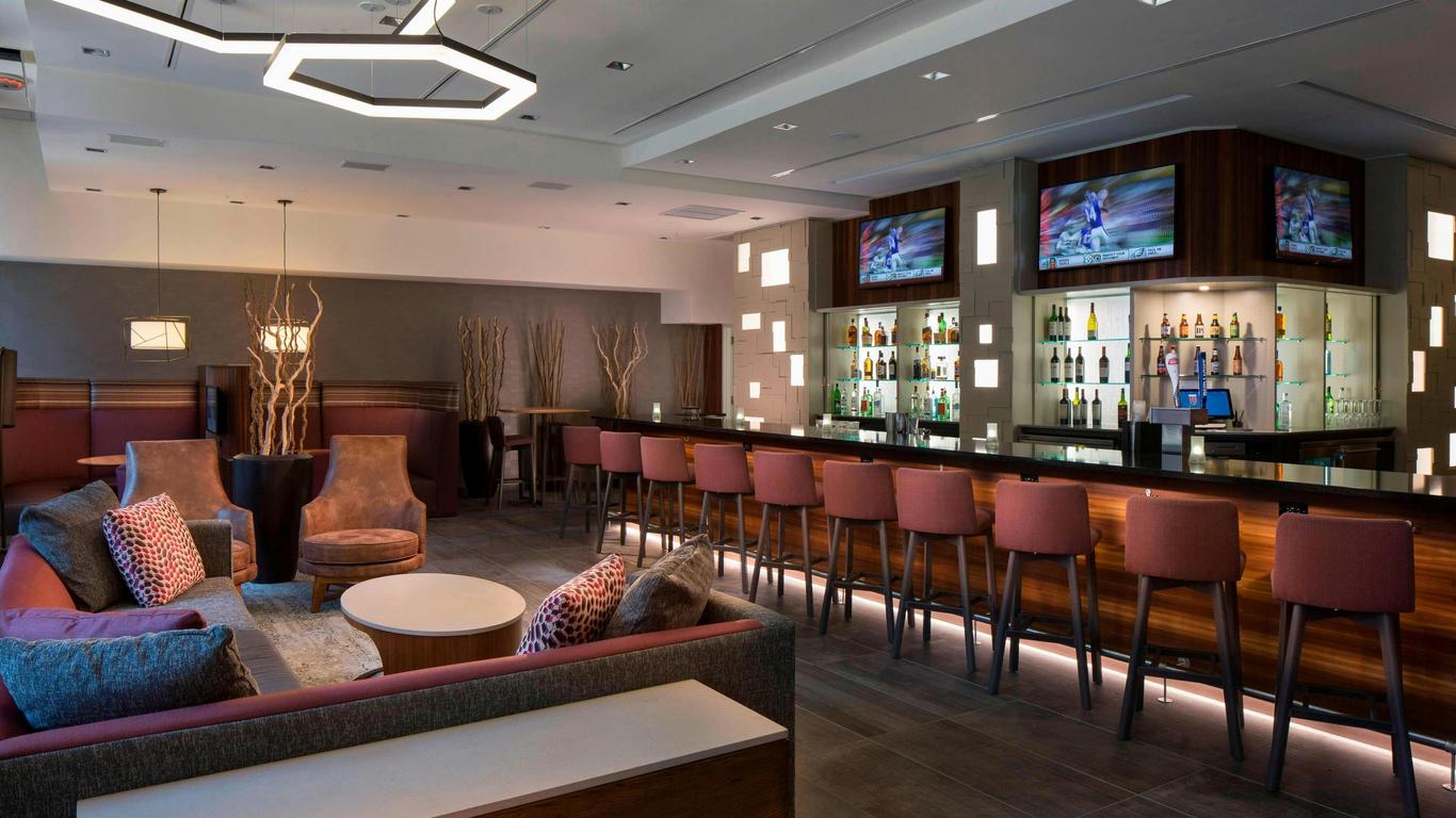 Courtyard by Marriott New Orleans Near the French Quarter