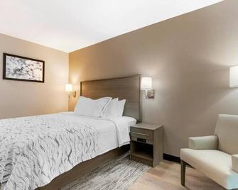 Explore Jamaica with This Affordable Room | Free Parking - Queens