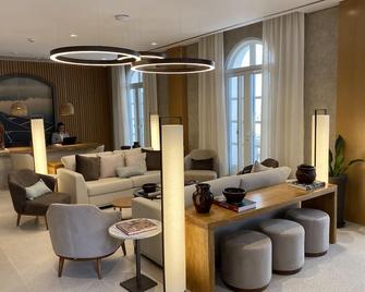 هوتل جوما أوبرا - ماناوس - ردهة