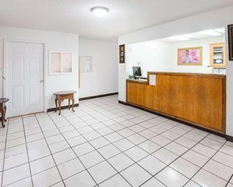 Quality Inn Neosho - Neosho - Lobby