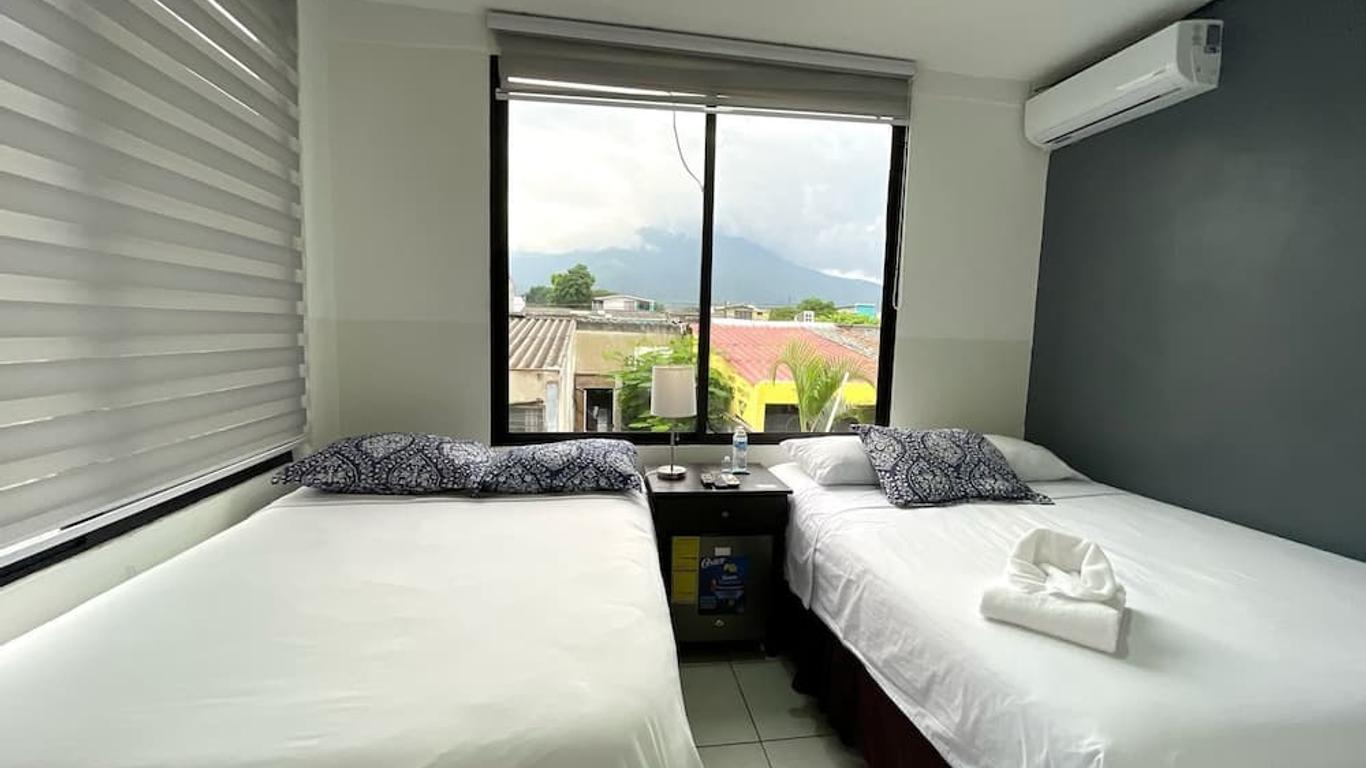 Hotel Tazumal House