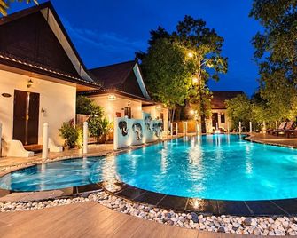 Pludhaya Resort & Spa - Ayutthaya - Pool