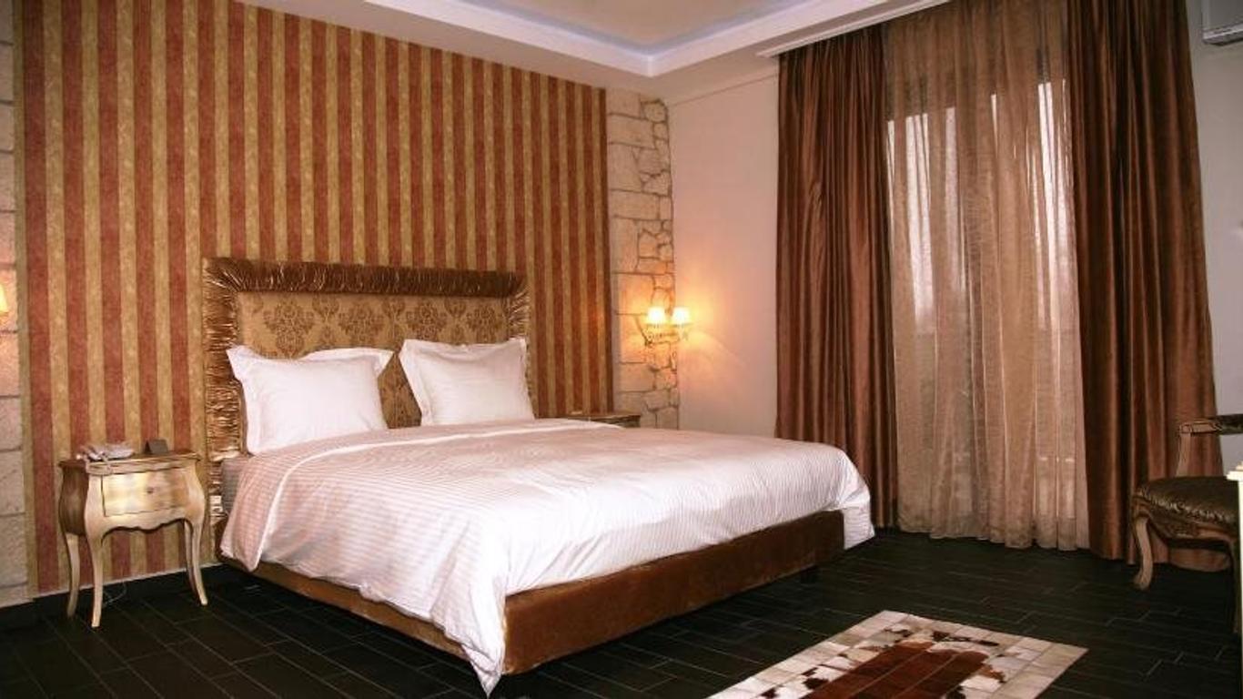 Diamond River Resort & Spa