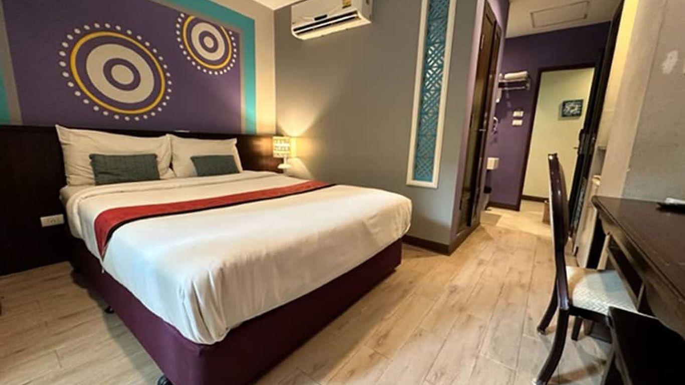 Sawasdee Hotel @ Sukhumvit Soi 8