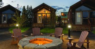 Explorer Cabins at Yellowstone - West Yellowstone - Patio