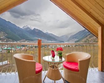 The Whitestone Resorts - Manali - Balcón